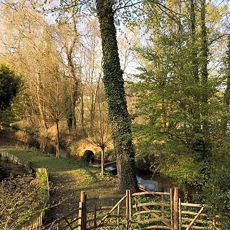 Le Jardin Des Sources Bed and breakfast La Hulpe