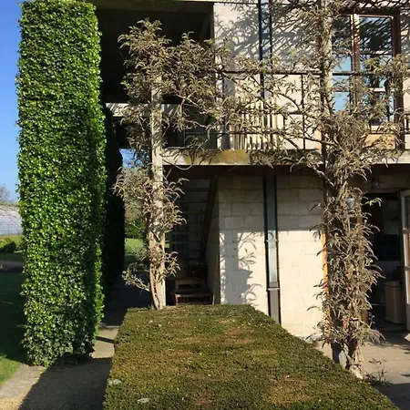 Le Jardin Des Sources Bed & Breakfast La Hulpe
