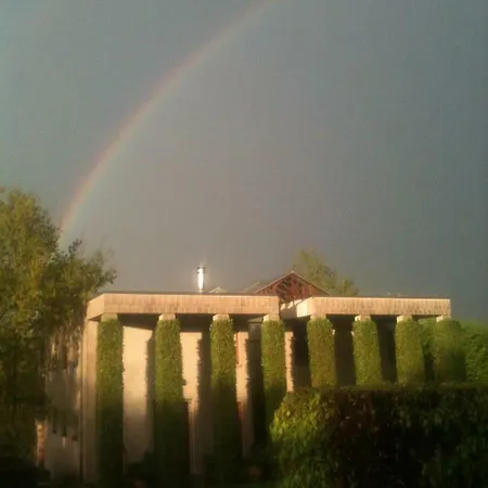 Le Jardin Des Sources Bed and Breakfast